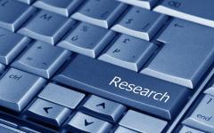 research knop op toetsenbord 